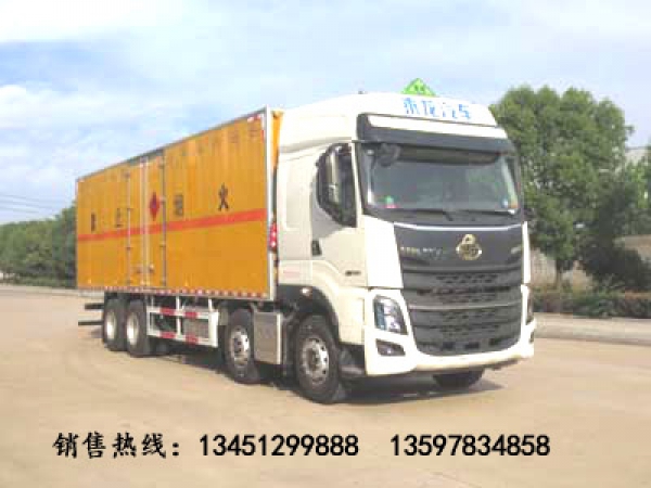 柳州東風(fēng)前四后八易燃液體廂式運(yùn)輸車(國(guó)六)