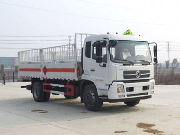 東風(fēng)天錦氣瓶運(yùn)輸車(chē)(國(guó)五)